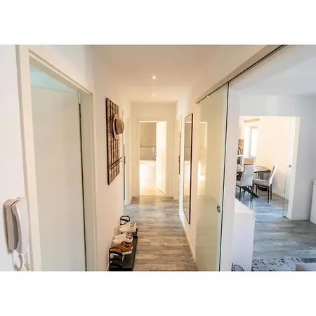 Elbquartier Mit Balkon & Parkplatz In
