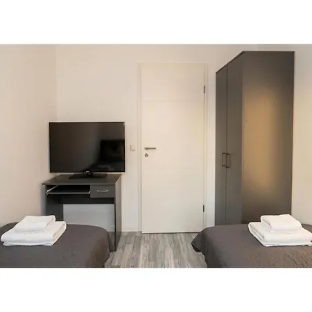 Elbquartier Mit Balkon & Parkplatz In *